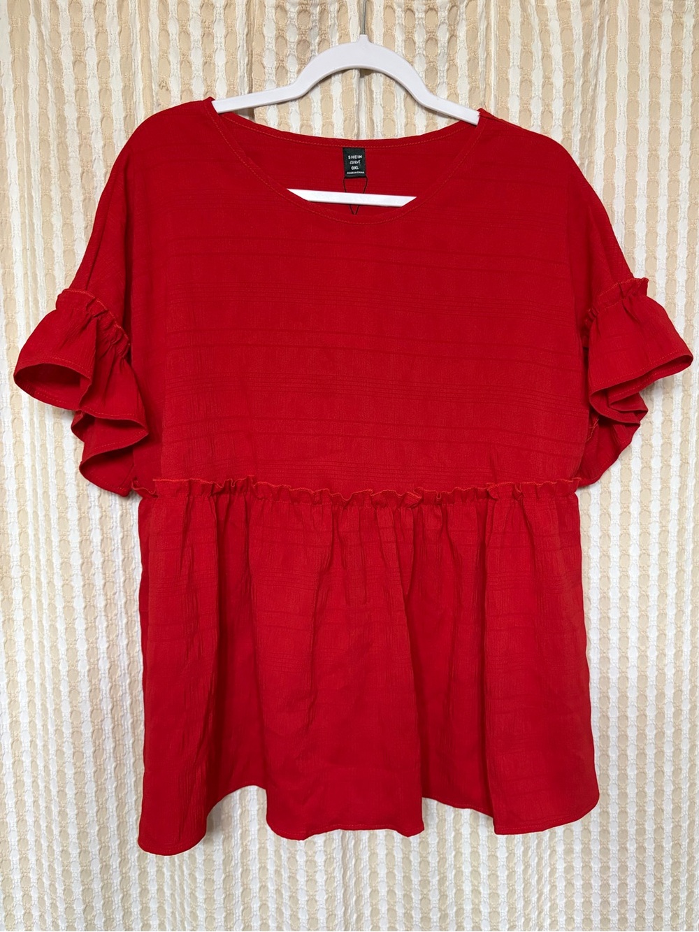 SHEIN Curve Bold Red Textured Round-Neck Top